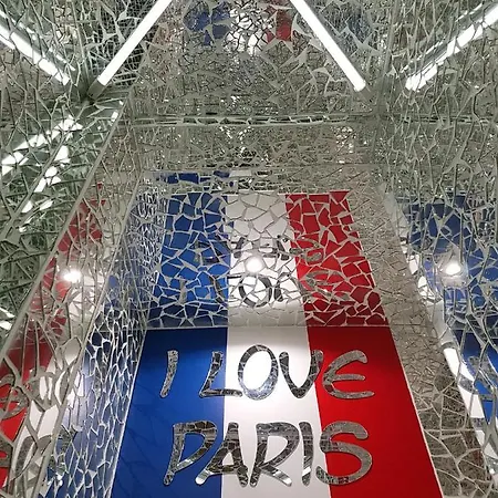 Bonjour Bed & Breakfast Paris