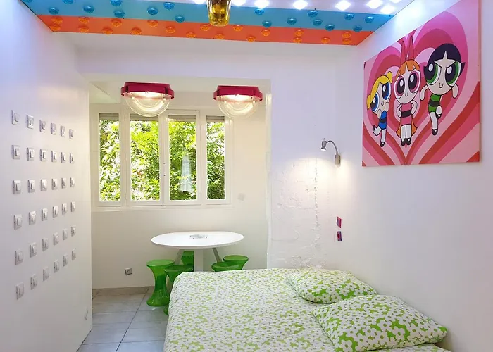 Bonjour Couette-café Paris